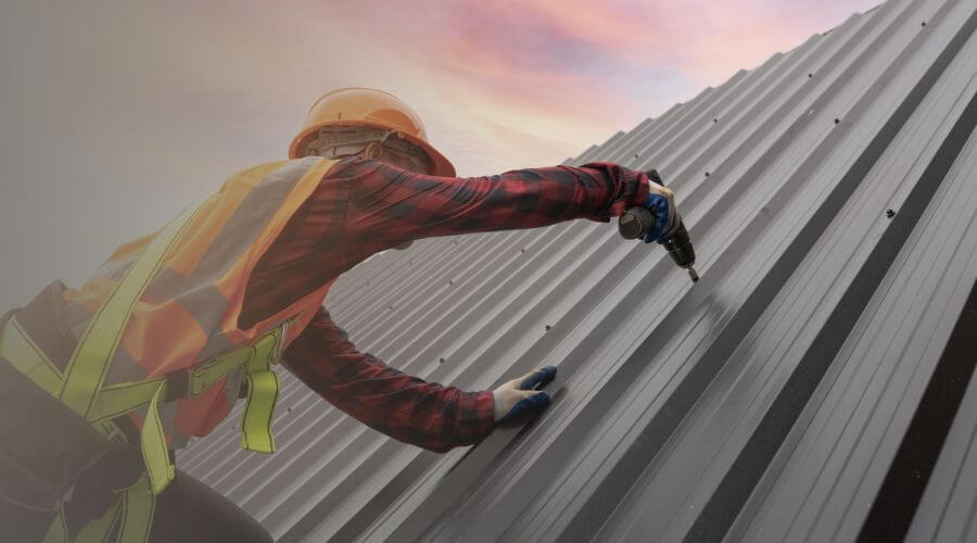 Professional gutter cleaning in Long Barn, CA